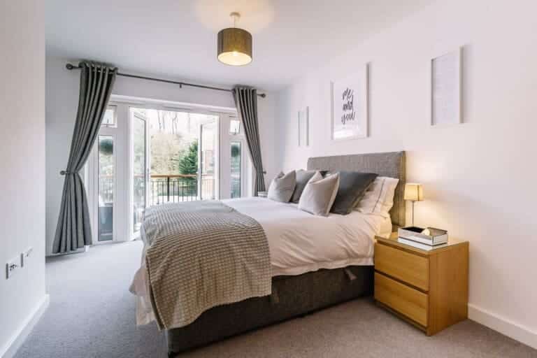 bedroom 5772286 1920