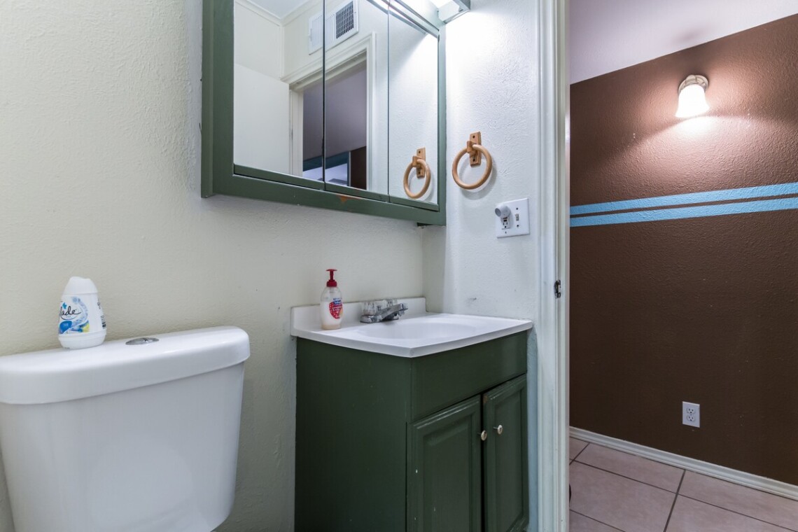 689970 6a55b72f ca4a 4049 878e a08c9ce6c23b.jpg
